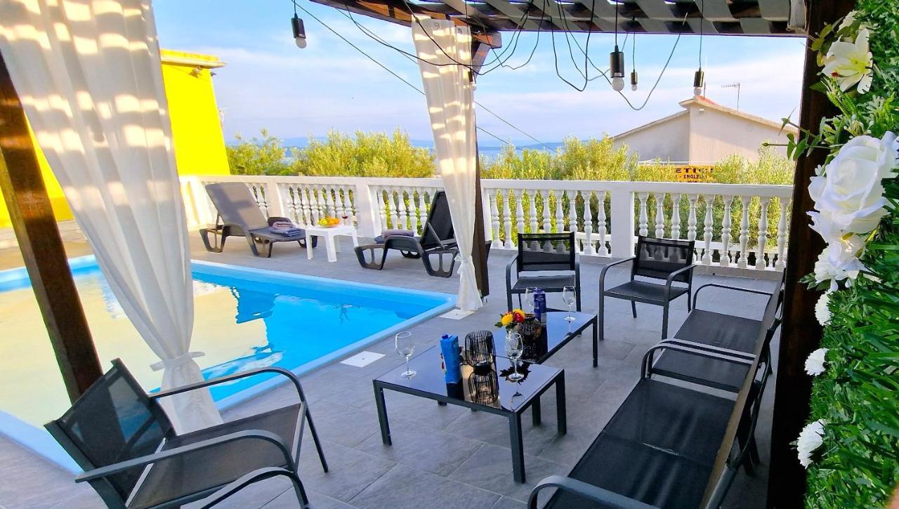 Sunny Holiday House With Pool Kaštela Kültér fotó