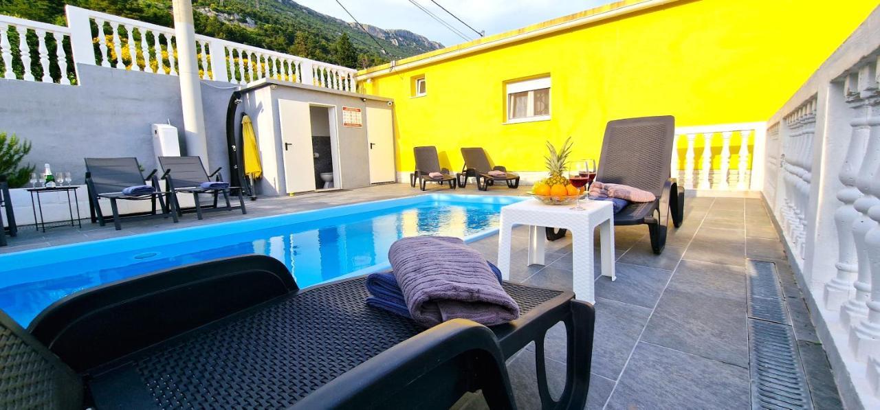 Sunny Holiday House With Pool Kaštela Kültér fotó